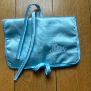Bride jewlery carrier